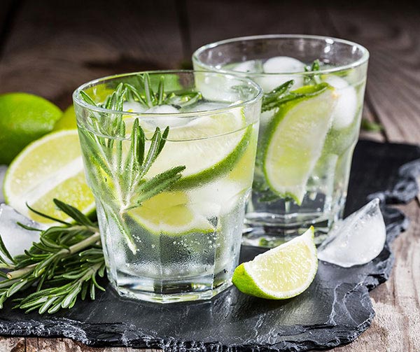 Gintonic creato con Biotonic Water di Levico Acque